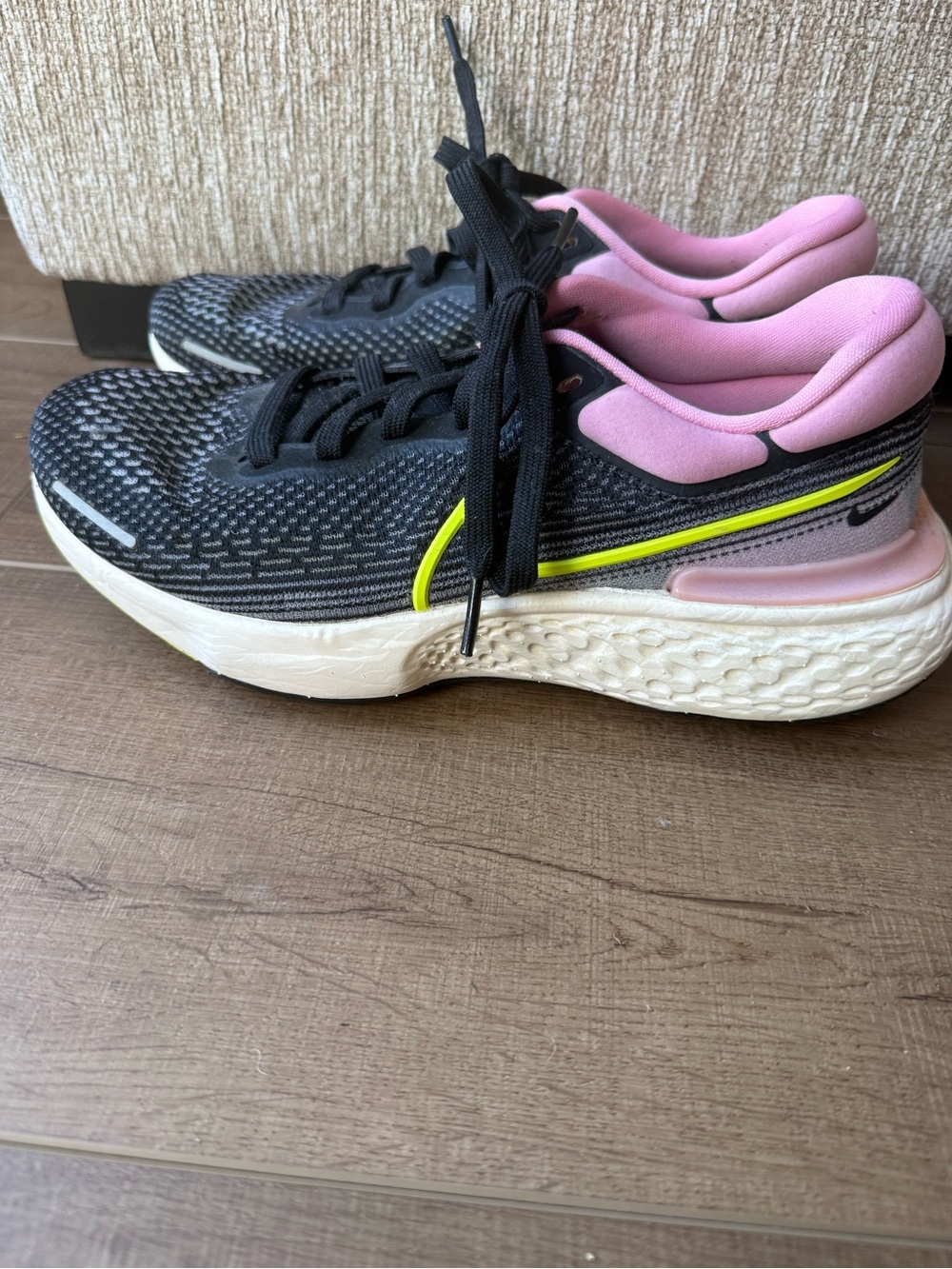 Nike Women’s Black & Pink Running Shoes
